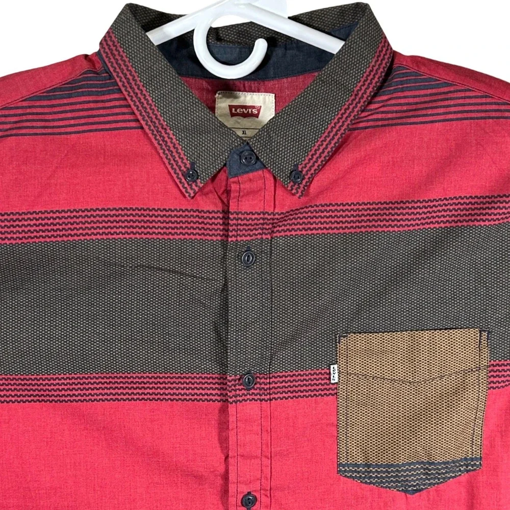 Levis Mens XL‎ Long Sleeve Button Down Shirt Red Brown Striped